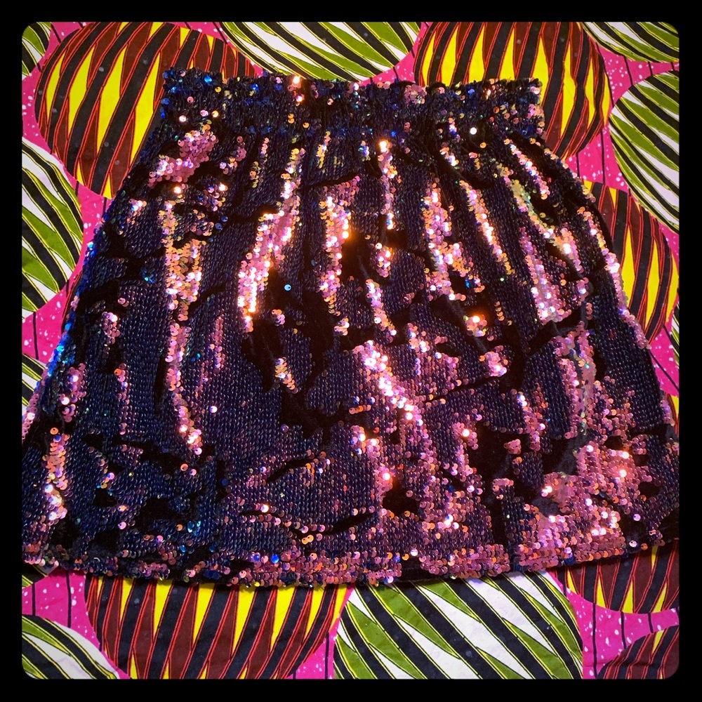 This is a short party skirt !!